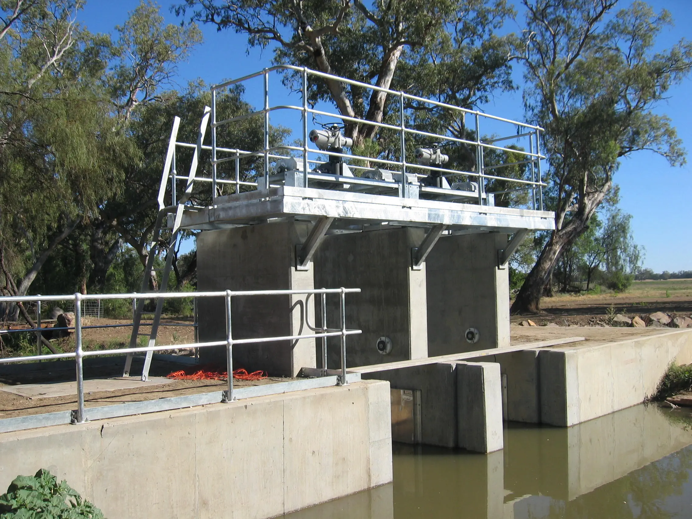 River outfall pumping station