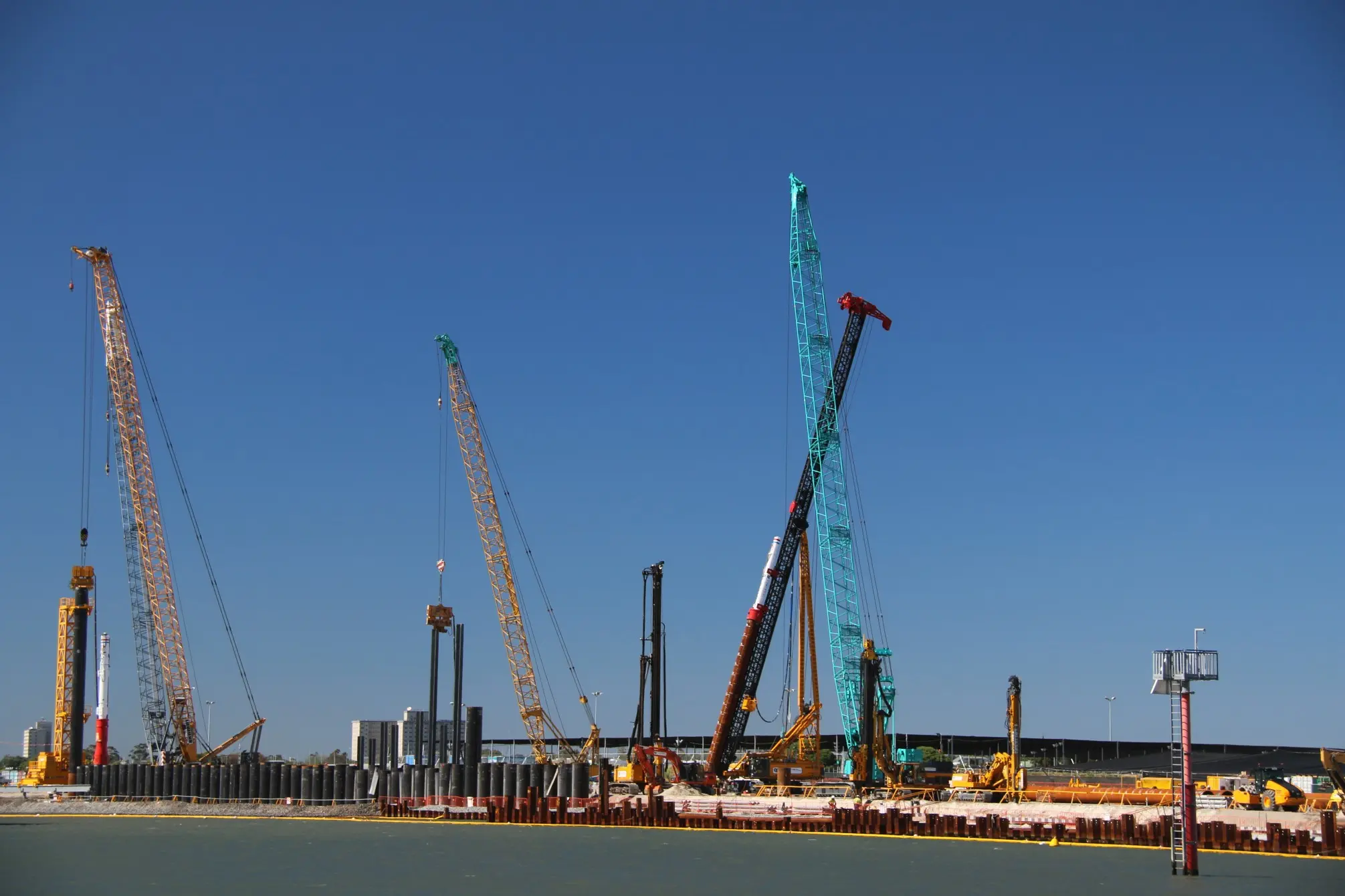 Big cranes in Webb Dock