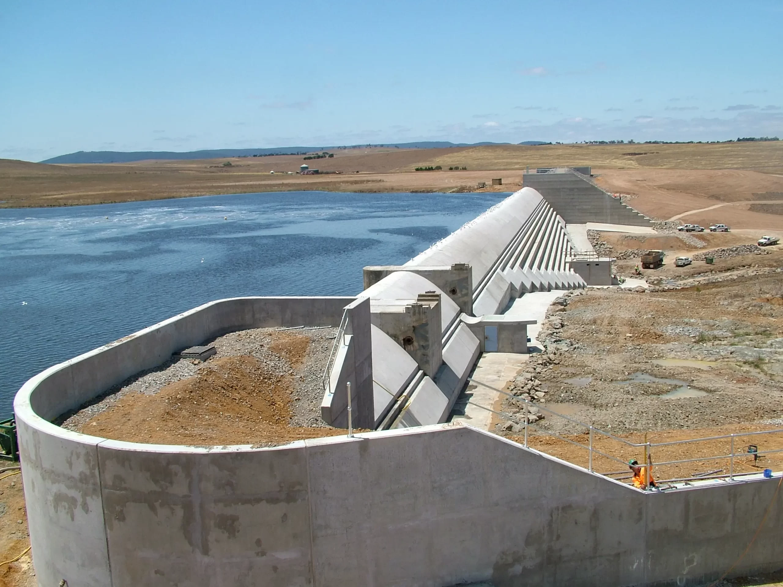 Concrete walls for dam